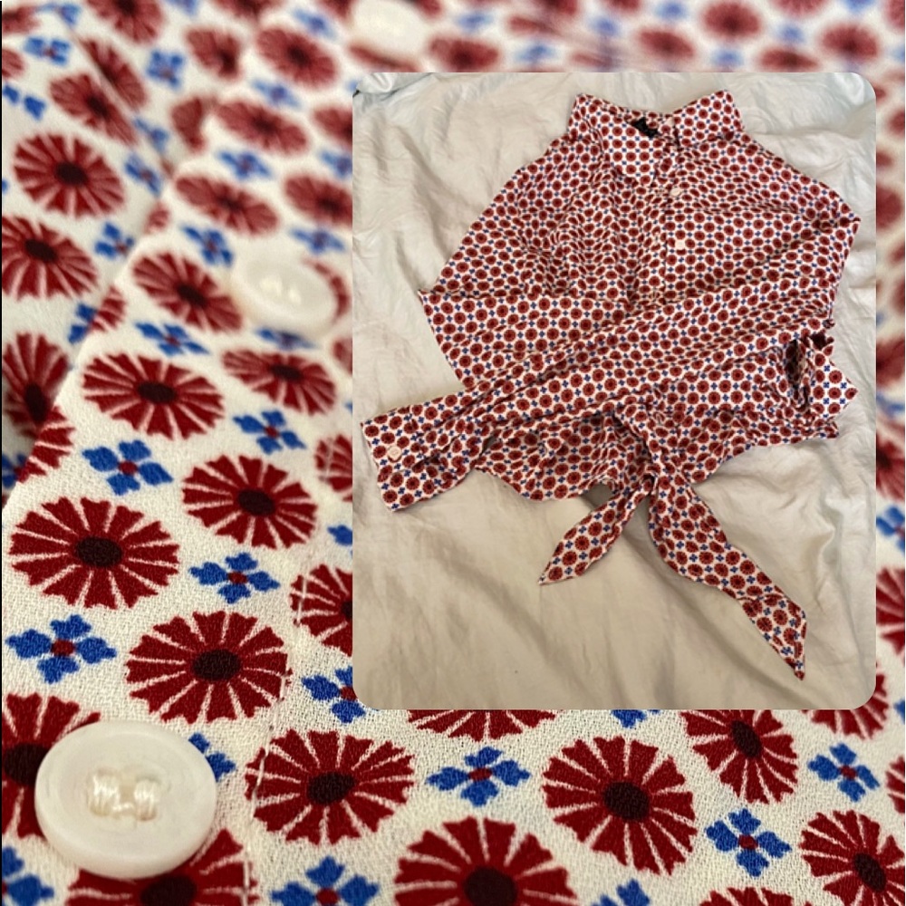 Small Crop Tied Long Sleeve